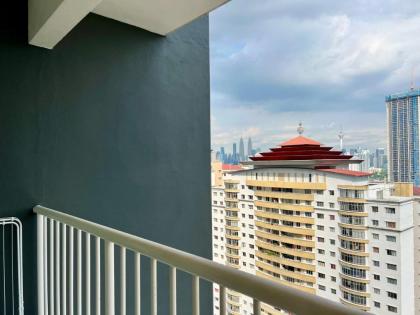 C28A Modern 2BR Suites KLCC View by SleepyBear - image 17