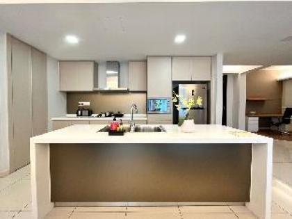 A Cozy 3BR Apt at Bukit Bintang Free Parking - image 10