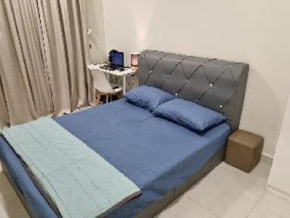 Affordable 3 BR Apt in KL! Suitable 6 Pax Family! - image 2