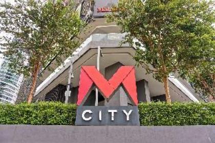 Studio Apartment @ M-City Jln Ampang w/ Lake View - image 17