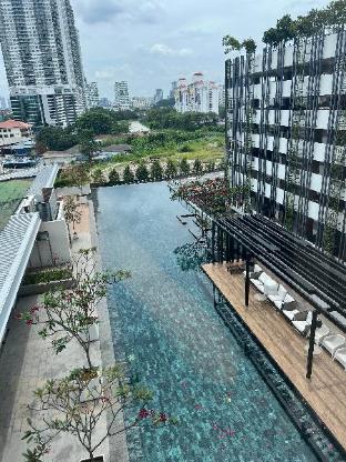 Cozy Pool View Suite Old Klang Rd near Mid Valley - main image