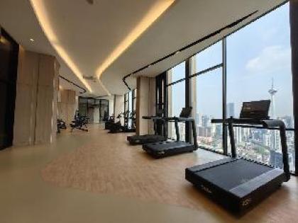 Axon Bukit Bintang KLCC ViewL33 Family Suites 6pax - image 11