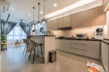 Modern Cozy 2BR House | MRT Link - image 4